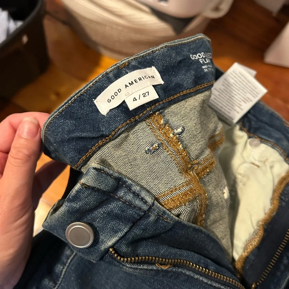 Good American Mid-Rise Flare Jeans in Dark Blue Wash